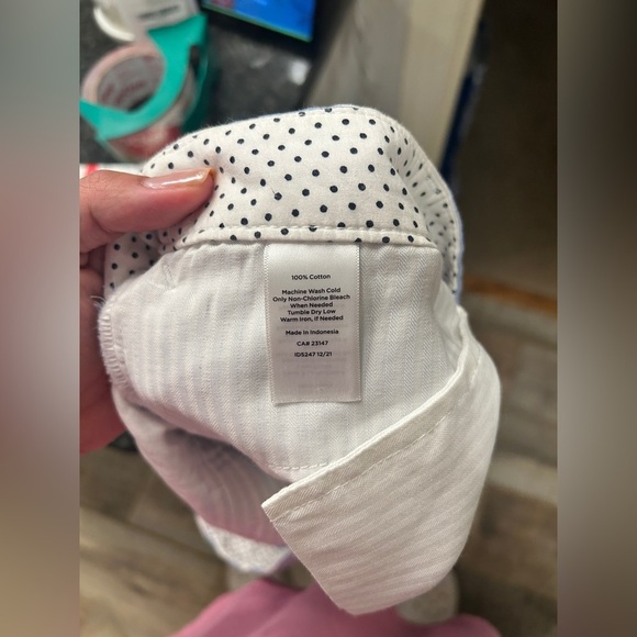 Talbots 100% Cotton Blue Seersucker “Perfect Crop” Pants - Picture 8 of 9